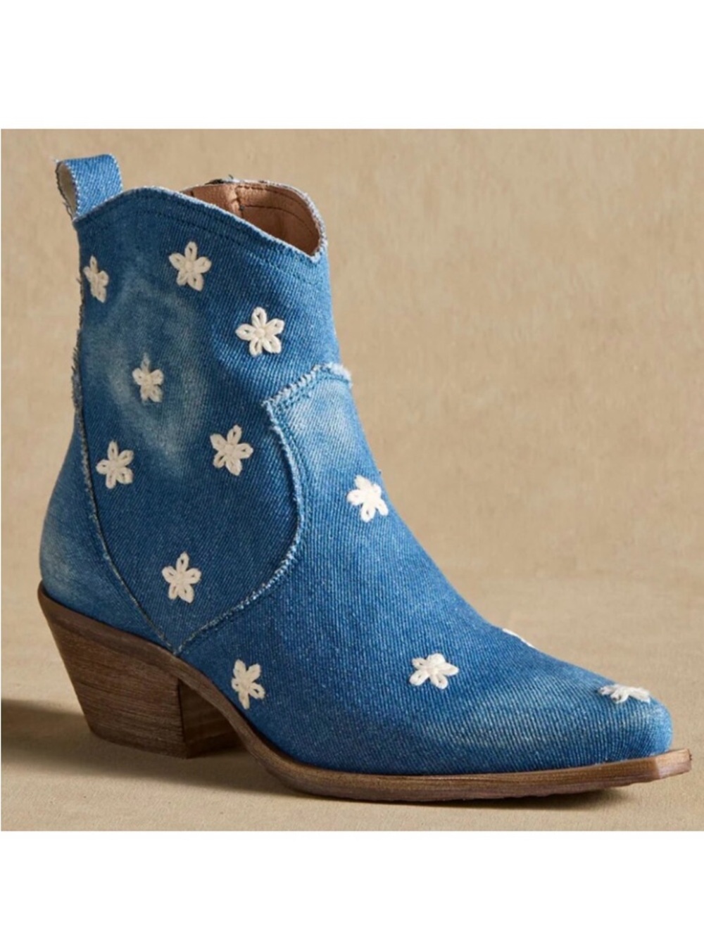 Sundance Daisy Denim Sojourner Boots NWT in Blue 7 / 7.5